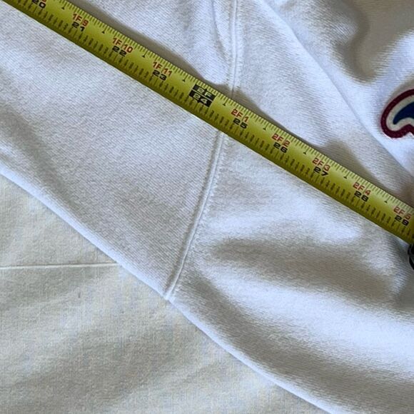 Champion embroidered white sweatshirt, size large - Picture 4 of 5